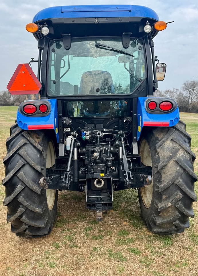 2022 New Holland Workmaster 120 photo 3
