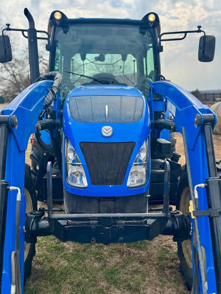2022 New Holland Workmaster 120 photo 5
