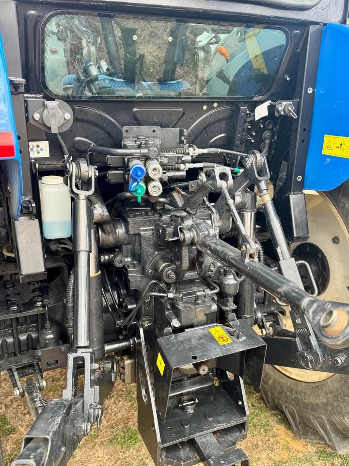 2022 New Holland Workmaster 120 photo 14
